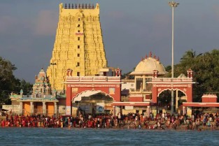 Ramanathaswamy Temple Rameshwaram 4